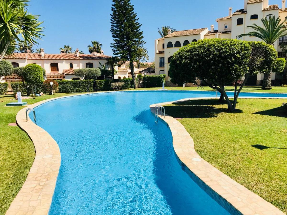 Bungavilla House In La Isla Jávea Екстериор снимка